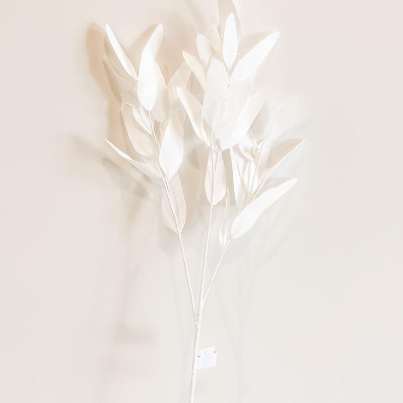 Decorative white spray flowers.