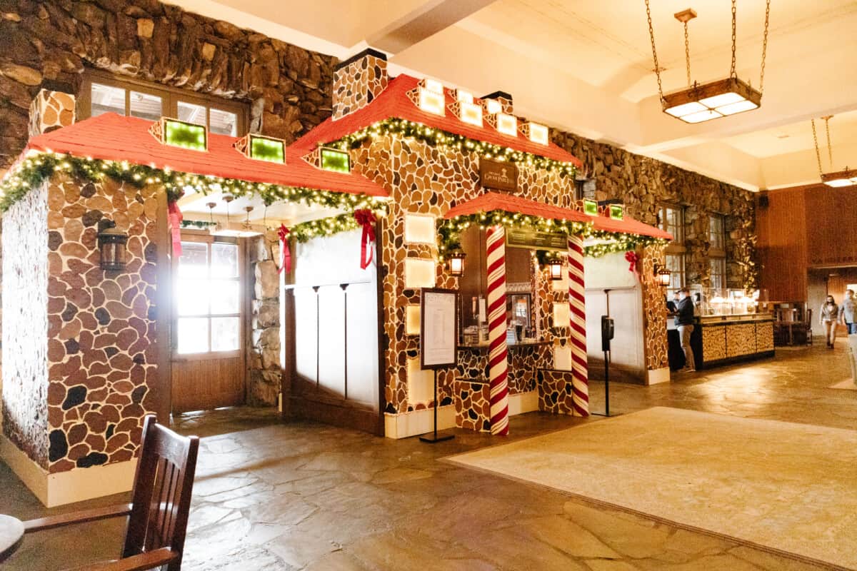 Asheville NC was decked out in festive Christmas decor when we visited the Omni Grove Park Inn. #groveparkinn #nationalgingerbreadcompetition #gingerbread #giantgingerbreakhouse #asheville #northcarolina #visitasheville #ashevillehotels #ashevilleresort #mountainvacation