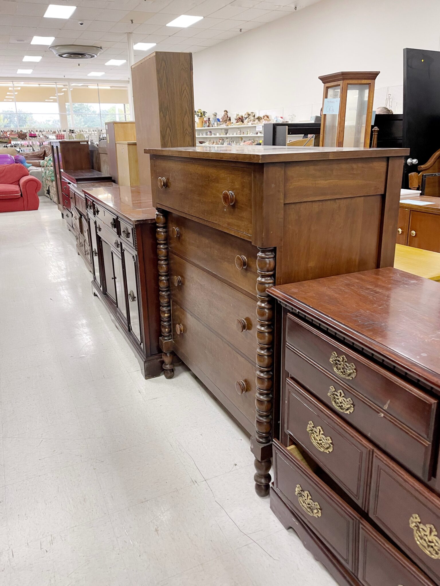 Your Guide to Thrifting Furniture Like a Pro The Coastal Oak