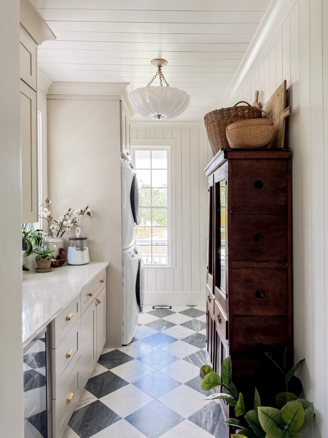 Coastal Laundry Room Makeover with Checkerboard Marble Tile - The ...